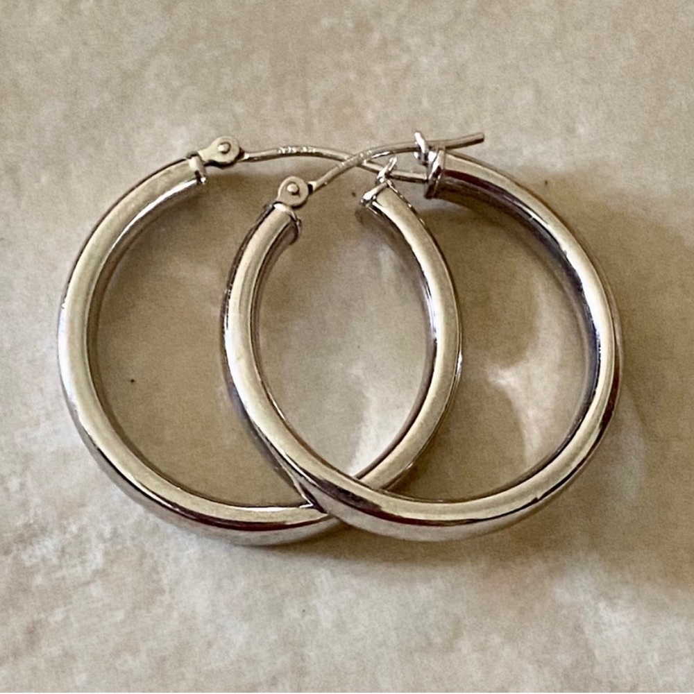 14K White Gold Hoop Earrings